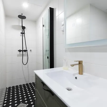 Rosi Art Deco With Parking Apartment *